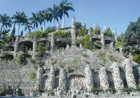 A stone monument in La Paz