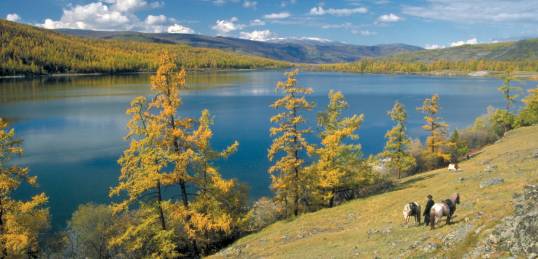 A panoramic views of a Mongolian lake
