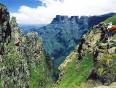 The dramatic scenery of the Drakensberg mountains