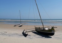Typical fishing boats of Madagascar - photograph courtesy of Maxxer