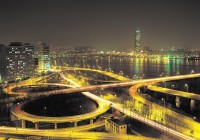 Night in action packed Seoul
