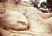 The giant reclining buddha at Polonnaruwa