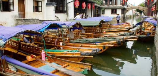 Boats in the Vneice of the East - Suzhou