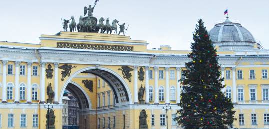 A Christmas tree in Palace Square, St Petersburg