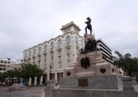 The grand buildings and monuments of Guayaquil seen on an Ecuador Tour