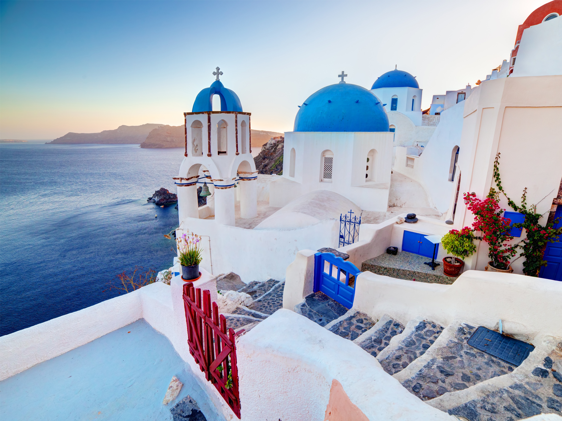 Days 8-9 - Stunning Santorini