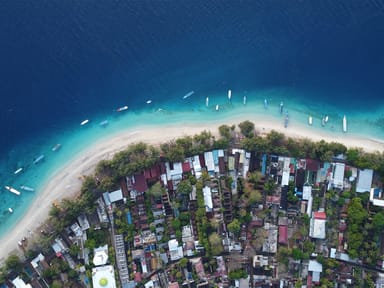 <span> Day 10</span>Biking Gili T & Sunset Beach Clean Up