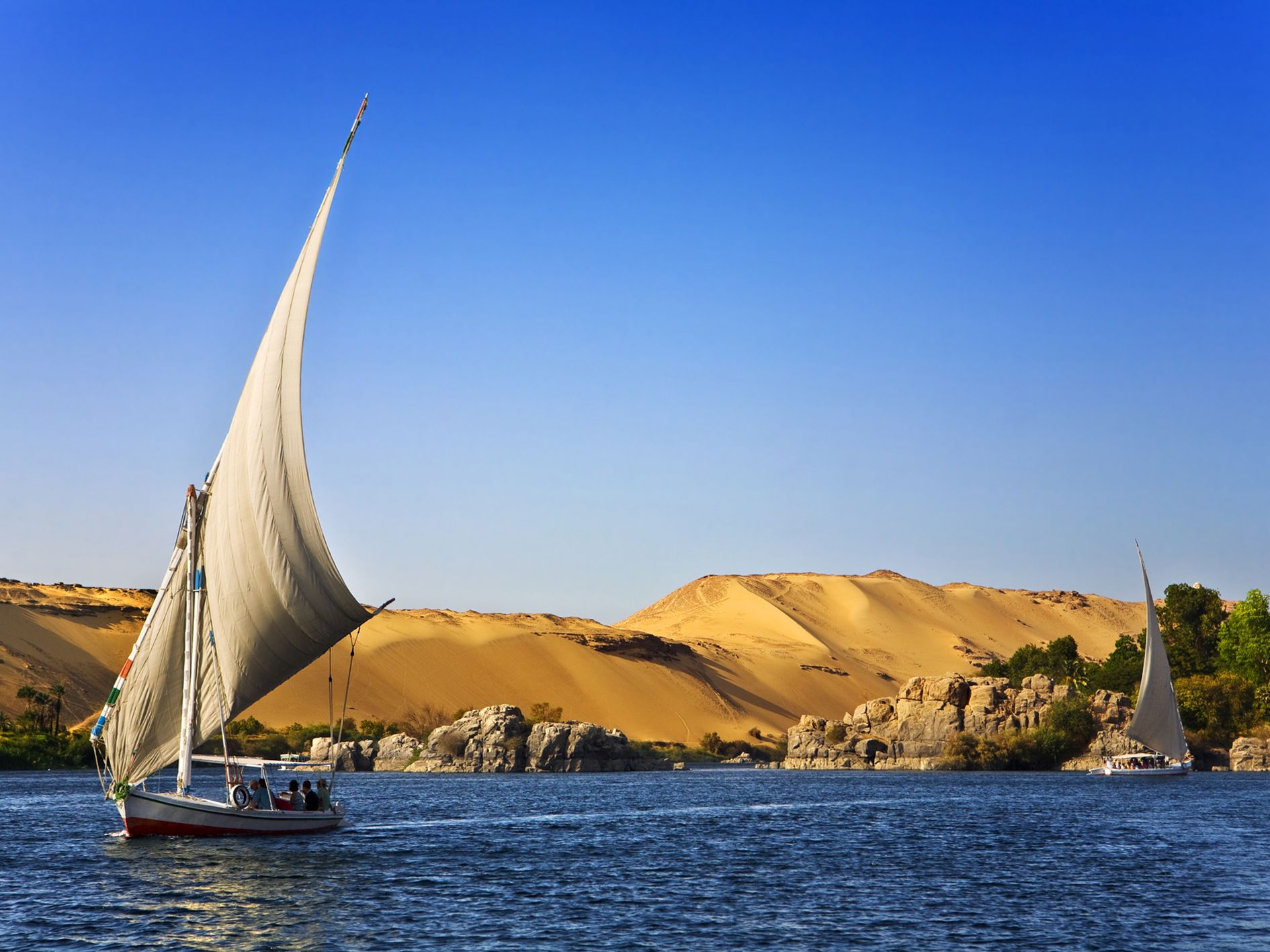 GAdventures