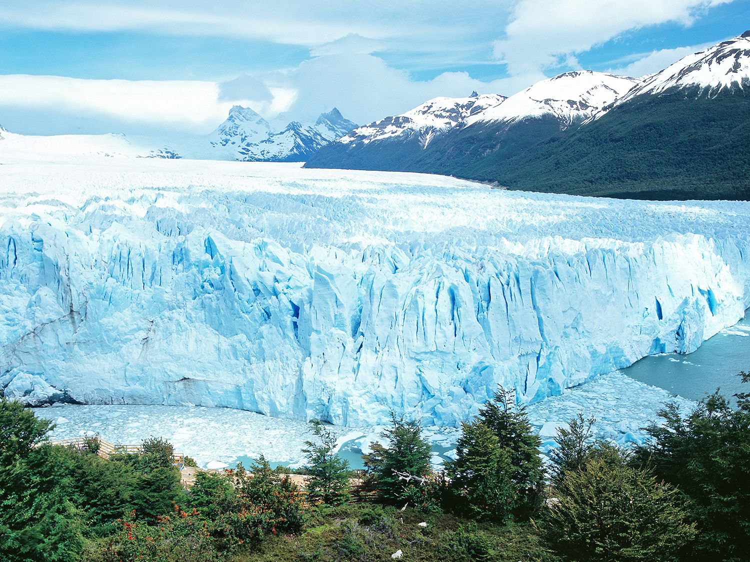 GAdventures