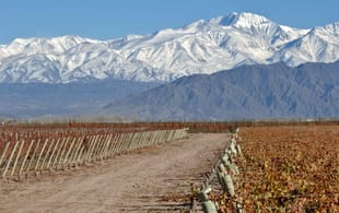 waterfalls-wine-and-wilderness-main-itinerary-private-tours-argentina