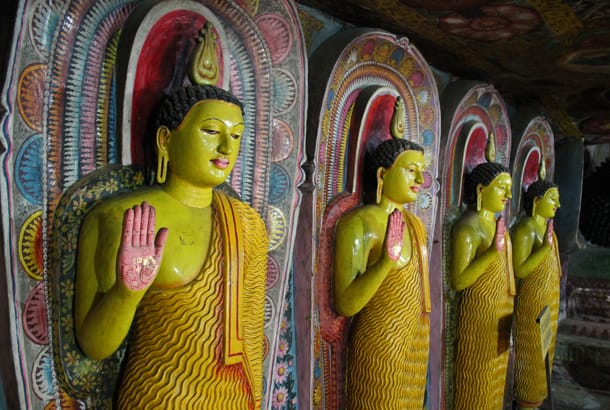 Aluvihara Rock Cave Temple (credit istolethetv via Flickr) 