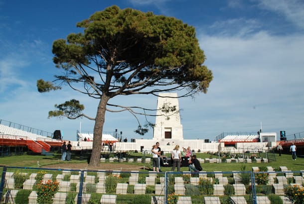Anzac-Gold-5-Star-Itinerary-3-In-Depth-Anzac-Day