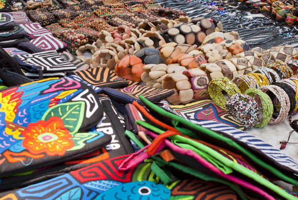 Panama crafts and souvenirs - Top Travel Tips - On The Go Tours