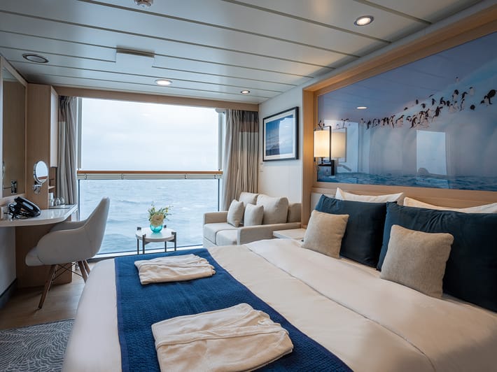 Ocean Albatros - Category E Stateroom