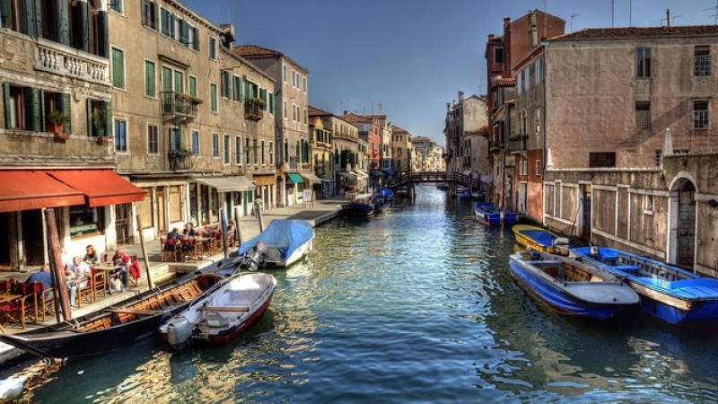 Venice Canal Cruise: 2-Hour Grand Canal and Secret Canals Semi-Private tour