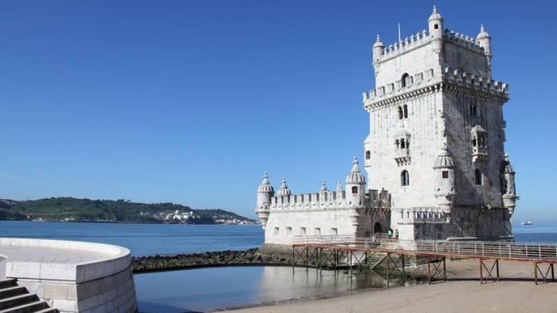 Lisbon Full Day Tour with visit to Belem, Cristo Rei and Pillar 7 VR Experience