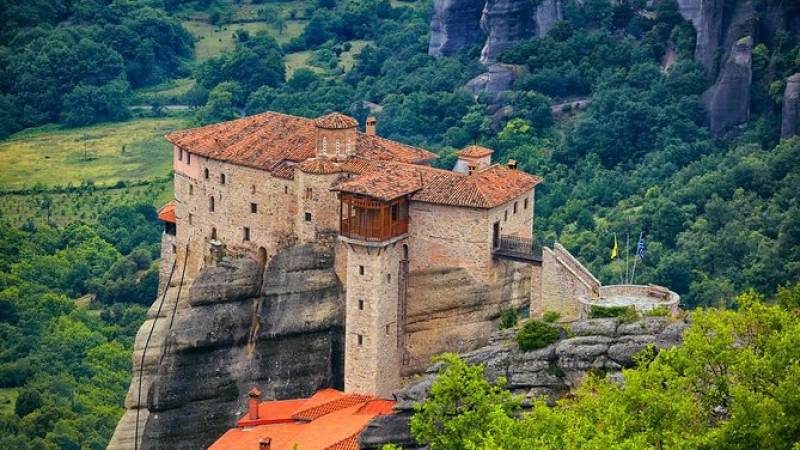 Meteora Day Trip by Train from Athens