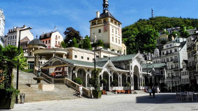 Karlovy Vary Day Trip from Prague