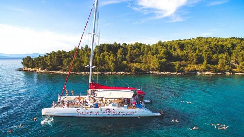 Full-Day Catamaran Cruise to Hvar & Pakleni Islands with Food and free Drinks