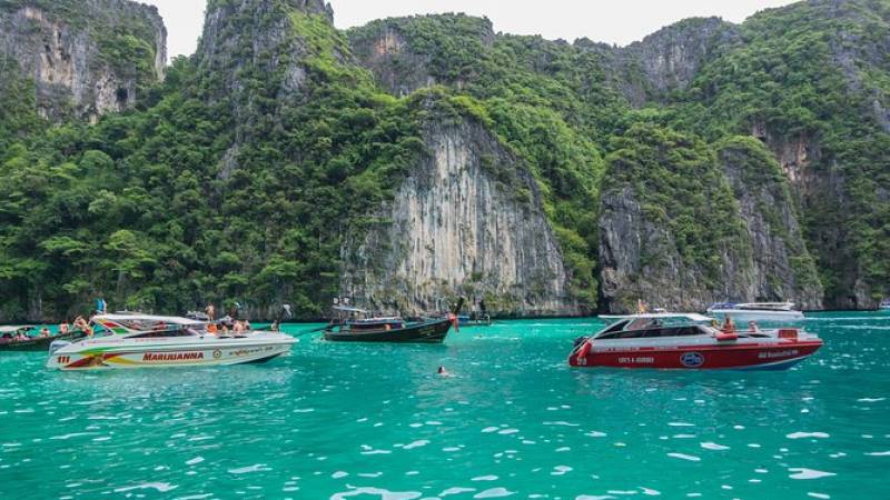 day trips from phuket to phi phi island