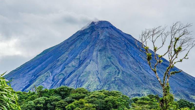 Combination Tour with Hanging Bridges Waterfall Volcano Hike and Hot Springs