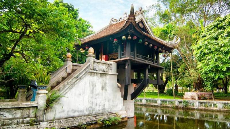 Private Hanoi Sightseeing with Electric Car Tour in the Old Quarter
