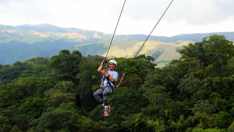Zipline, Horseback Riding, and Hot Springs Private Combo Tour in Guanacaste