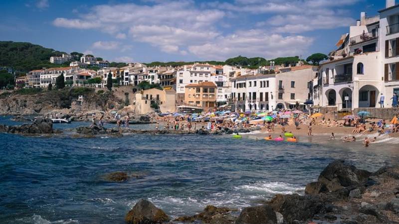 Girona and Costa Brava Small Group Tour from Barcelona