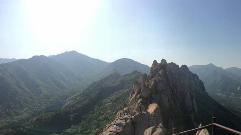 Day Trip to Mount Seorak and Naksansa Temple from Seoul