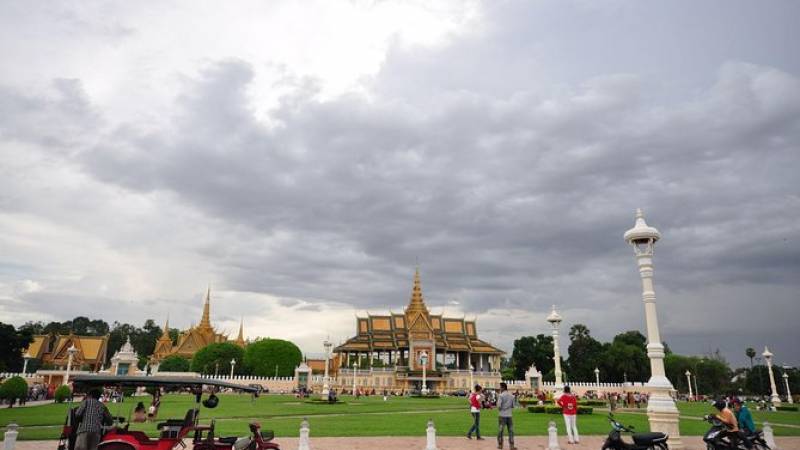 Phnom Penh Full-Day Small-Group City Tour