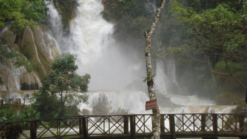 Slow Boat to Pak Ou cave - Villages and Kuangsi falls - Full Day Tour