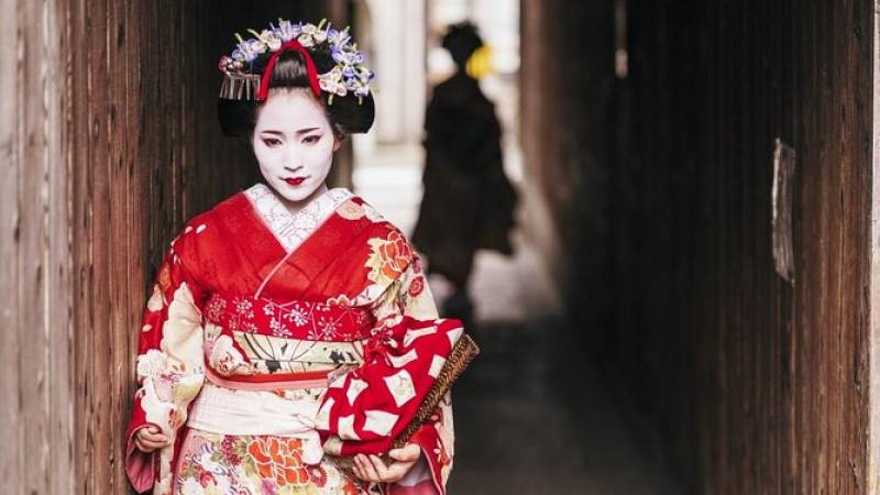 Kyoto Evening Gion Food Tour Including Kaiseki Dinner
