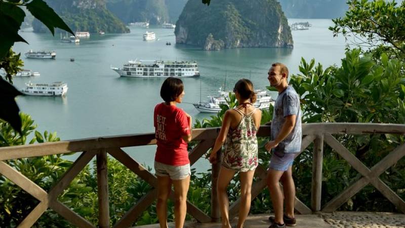 From Hanoi: Halong Bay One Day Escape Including Lunch on the Boat