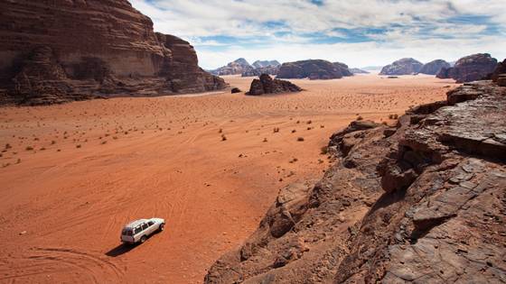 The Best Places to Travel in 2019 Article Image
