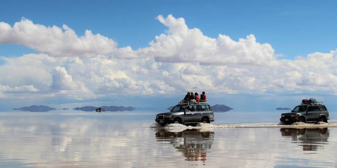 4 wheel driving through Uyuni Salt Desert in Bolivia