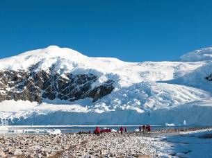 A sunny day in Antarctica - Antarctica Expedition Cruises - On The Go Tours