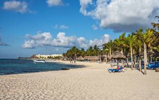 Beach in Playa del Carmen - Mexico Tours - On The Go Tours