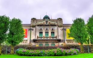 Bergen National Theatre - Norway - On The Go Tours