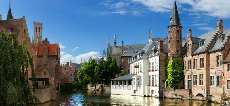 General view of the water channels that traverse Bruges