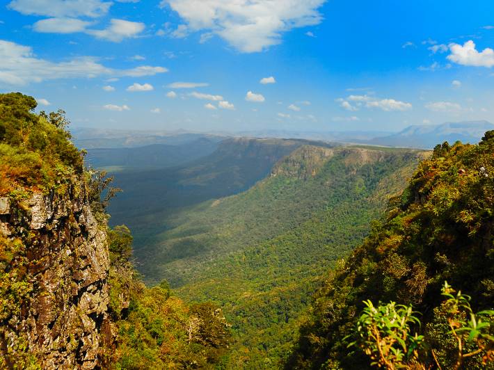 Cheetahs-Canyons-Coast-Itinerary-1-Southern-Safaris-Africa-psd