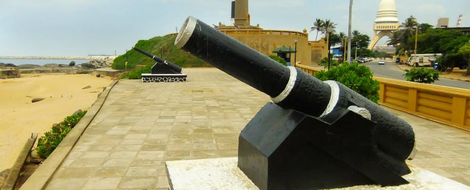 Cannon pointing towards the sea in Colombo