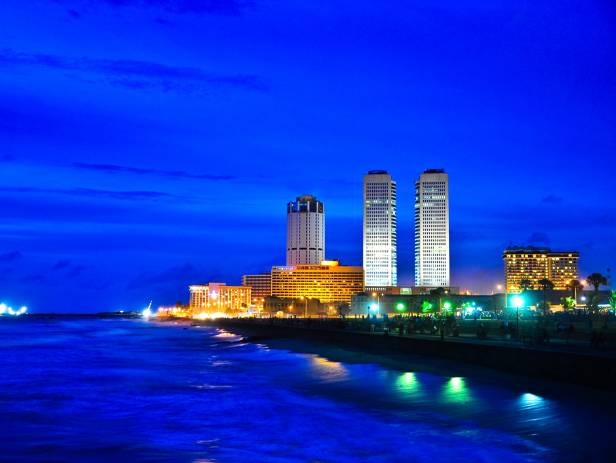 Cannon pointing towards the sea in Colombo