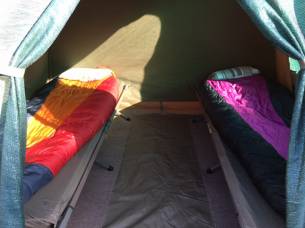 Comfort Camping - camp beds included