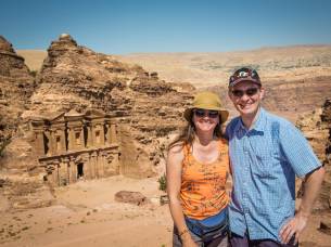 Couple in front of Petra - Jordan Tours - On The Go Tours copy