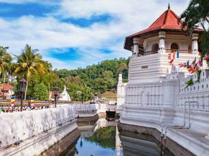 Dambulla cave temple, Sri Lanka