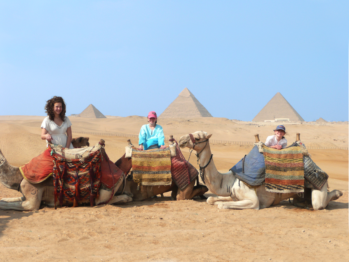 Memorable Oasis: Canada's Adventure with Egypt Escorted Tours 2024 - The Appeal of Escorted Tours