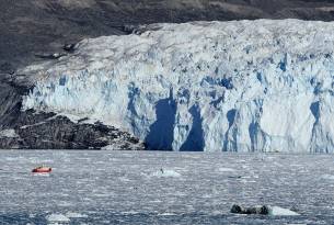 Eqi glacier - Greenland excursions - On The Go Tours