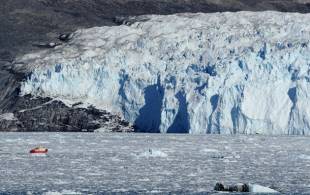 Eqi glacier - Greenland excursions - On The Go Tours