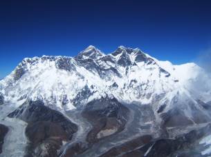 Everest-Scenic-Flight-Bolt-on-Himalayas