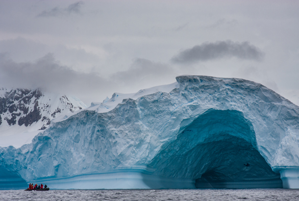 Days 12-13 - Crossing the Scotia Sea